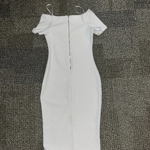 White Off-Shoulder Puff Sleeve Bodycon Midi Dress White Off-Shoulder Puff Sleeve Bodycon Midi Dress